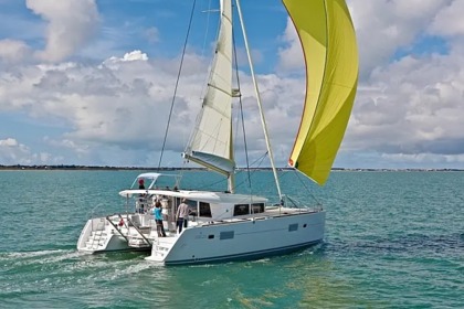 Location Catamaran Lagoon-Bénéteau Lagoon 400 S2 - 4 + 2 cab. Alimos