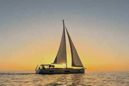 Hire Sailboat Bavaria C45 Alimos Marina