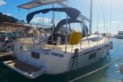 Hire Sailboat Bavaria Bavaria C42 Drage, Pakoštane