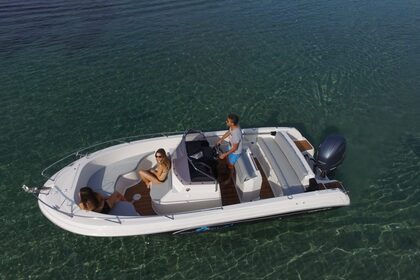 Rental Motorboat Pacific Craft 670 Open Makarska