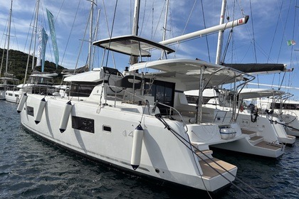 Location Catamaran Lagoon Lagoon 42 Baja Sardinia