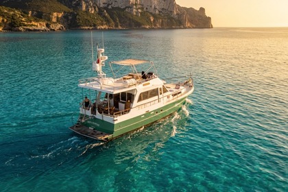 Alquiler Yate a motor Bruce Robert Wave runner Cerdeña