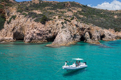 Verhuur RIB Nuova Jolly King 675 Exclusive Pula