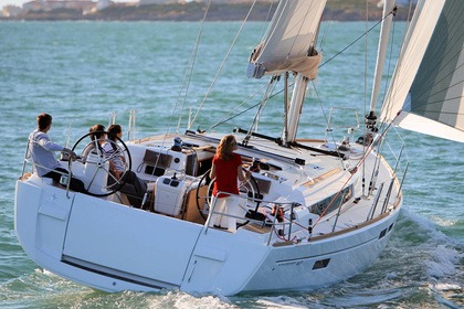 Hire Sailboat Jeanneau Sun Odyssey 469 Athens