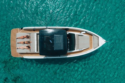 Miete Motorboot De Antonio yachts D42 open Mykonos