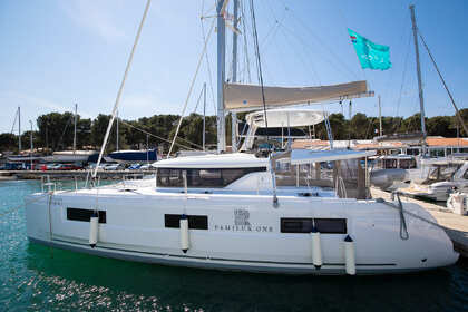 Verhuur Catamaran Lagoon Lagoon 46 Pomer