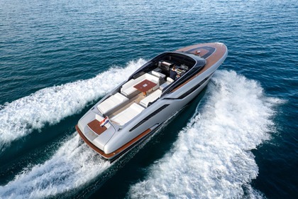 Charter Motorboat Riva Dolceriva 48 Port Grimaud