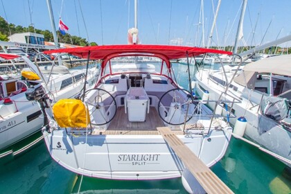 Miete Segelboot Bénéteau Oceanis 40.1 Pomer