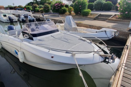 Rental Motorboat Pacific Craft 650 Sun Cruiser Hyères