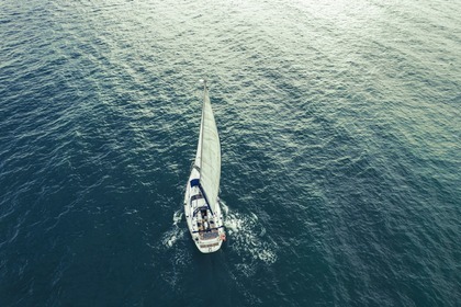 Verhuur Zeilboot Beneteau Oceanis 390 Catánia