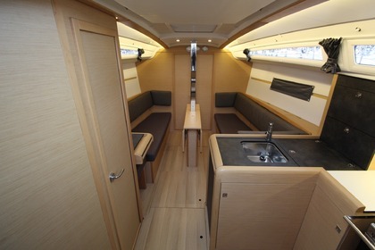 Noleggio Barca a vela JEANNEAU SUN ODYSSEY 349 Santo Stefano al Mare