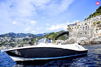 Noleggio Barca a motore Quicksilver Activ 675 Sundeck Amalfi