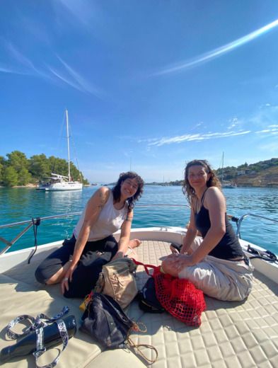 Split Motorboat Arrow Abaris 23 alt tag text