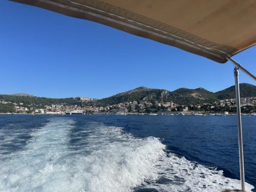 Hvar Motorboat Stamas Stamas 360 express alt tag text