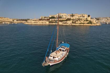 Hyra båt Guletbåt 15m Turkish Gullet Malta