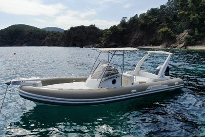 Hire RIB Capelli Capelli Tempest 850 Cavalaire-sur-Mer