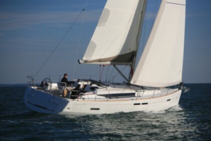 Noleggio Barca a vela JEANNEAU Sun Odyssey 439i Performance Lido di Ostia