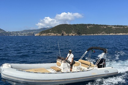 Ενοικίαση Φουσκωτό Bwa 750 America Νάπολη