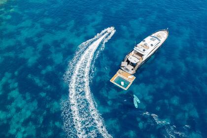 Location Yacht à moteur Sunseeker Predator 84 Ajaccio