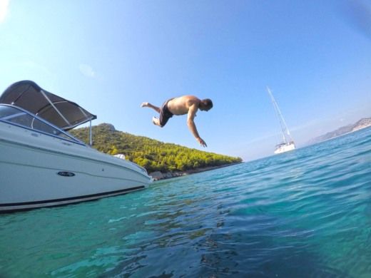 Dubrovnik Motorboat Jeanneau Cap Camarat 9.0 Wa alt tag text