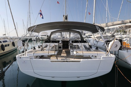 Hire Sailboat Hanse Yachts Hanse 460 Dubrovnik