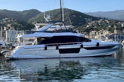 Noleggio Barca a motore Azimut Azimut 68 Antibes