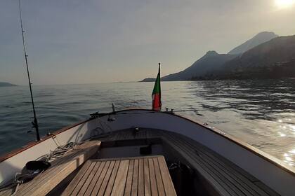 Noleggio Barca a motore Pattuccelli Barca a motore Gargnano