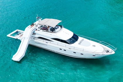Location Yacht Princess 65 Phuket