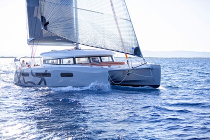 Verhuur Catamaran Excess Excess 15 - 6 + 2 cab. Trogir