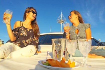 Alquiler Yate a motor Falcon Yachts 76 Porto Cervo