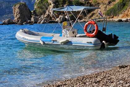 Charter RIB Maestral 5.80 Komiža