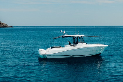 Rental Motorboat Jeanneau Cap camarat 10.5cc Saint-Raphaël