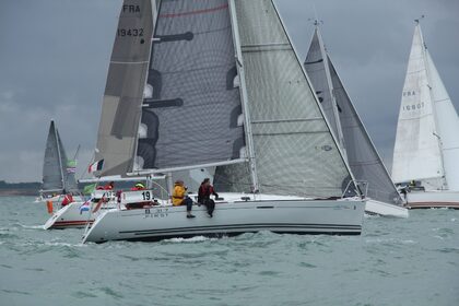 Hire Sailboat Beneteau First 31.7 Saint-Gilles-Croix-de-Vie