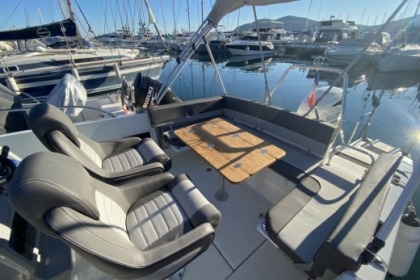 Rental Motorboat Jeanneau Cap Camarat 7.5 Cc Cannes