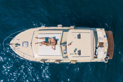 Location Bateau à moteur CHRIS CRAFT COMMANDER 31 Amalfi