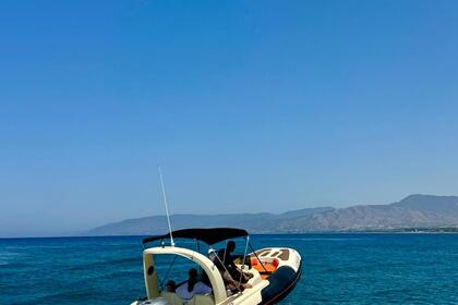 Noleggio Gommone Mostro Family 550 Latsi