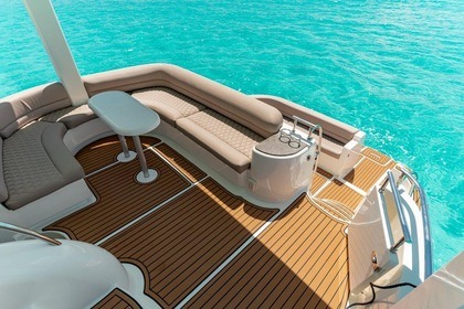 Alquiler Yate a motor Meridian Flybridge 50’ Cancún