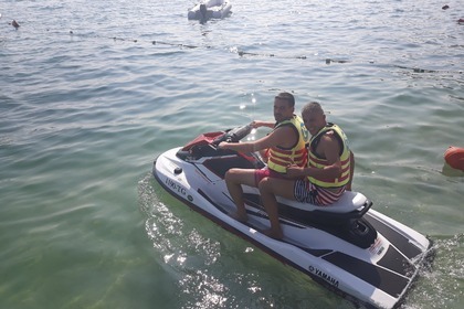 Miete Jet-Ski YAMAHA 2018 EX SPORT Trogir