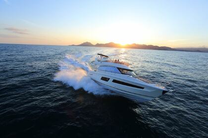Hire Motorboat Prestige Yacht Prestige 450 Fly Taormina