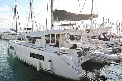 Charter Catamaran  Lagoon 40 Dubrovnik