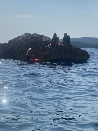 Будва Motorboat Traditional Wooden Boat Riva alt tag text