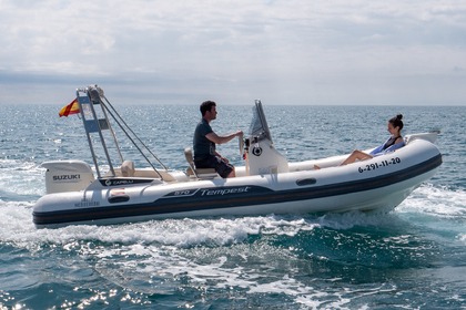 Miete RIB Capelli Tempest 570 Roses