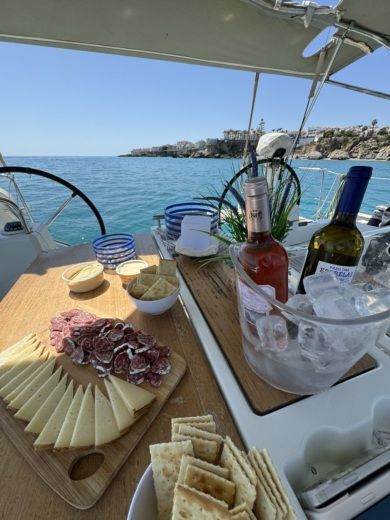 Málaga Sailboat Beneteau Oceanis 38 alt tag text