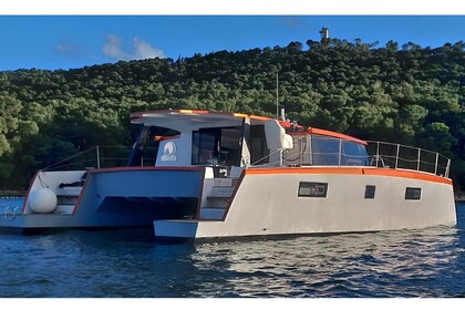 Alquiler Velero  Luna 47 Power Split