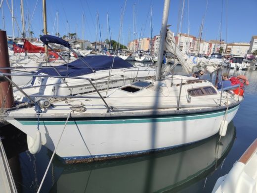 Agde Sailboat Kelt Marine vannes Kelt 8 alt tag text