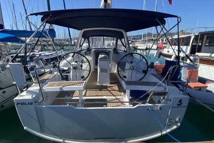 Rental Sailboat Beneteau Oceanis 35.1 Castiglioncello