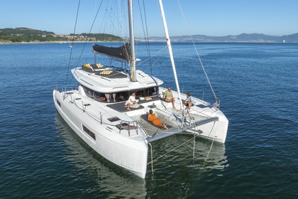 Charter Catamaran  Lagoon 43 Capo d'Orlando