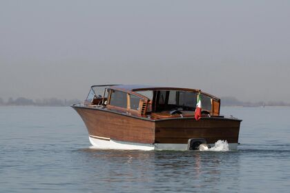 Rental Motorboat Barca di lusso in legno Deluxe Boat Venice