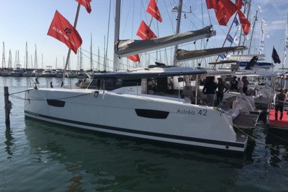 Verhuur Catamaran Fountaine Pajot Fountaine Pajot Astrea 42 Trogir