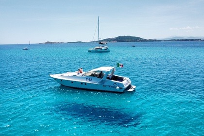 Hyra båt Motorbåt Tecnomarine C42 Porto Rotondo